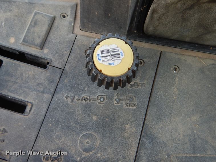 image for item KV9224 1994 John Deere 6400  MFWD tractor