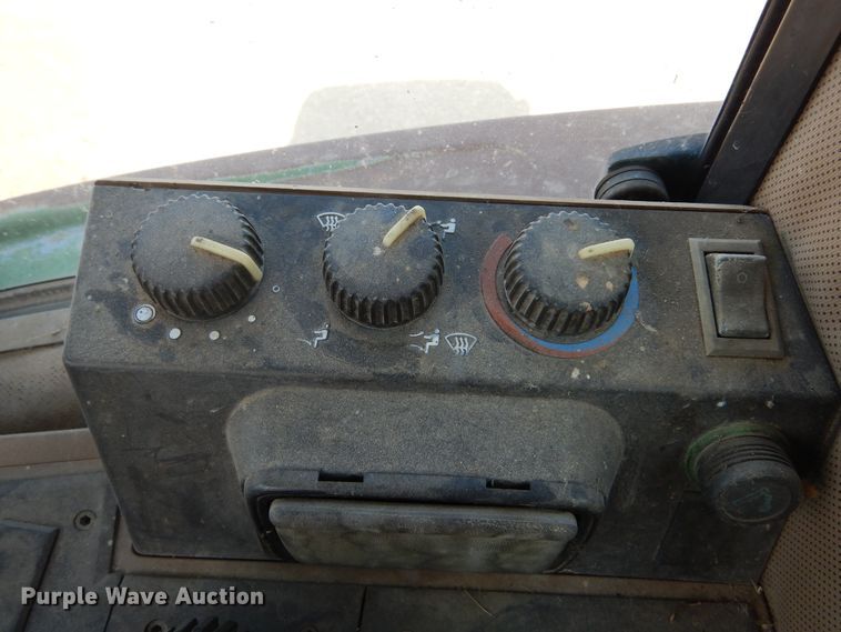 image for item KV9224 1994 John Deere 6400  MFWD tractor