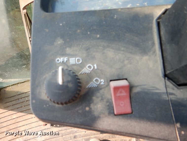 image for item KV9224 1994 John Deere 6400  MFWD tractor