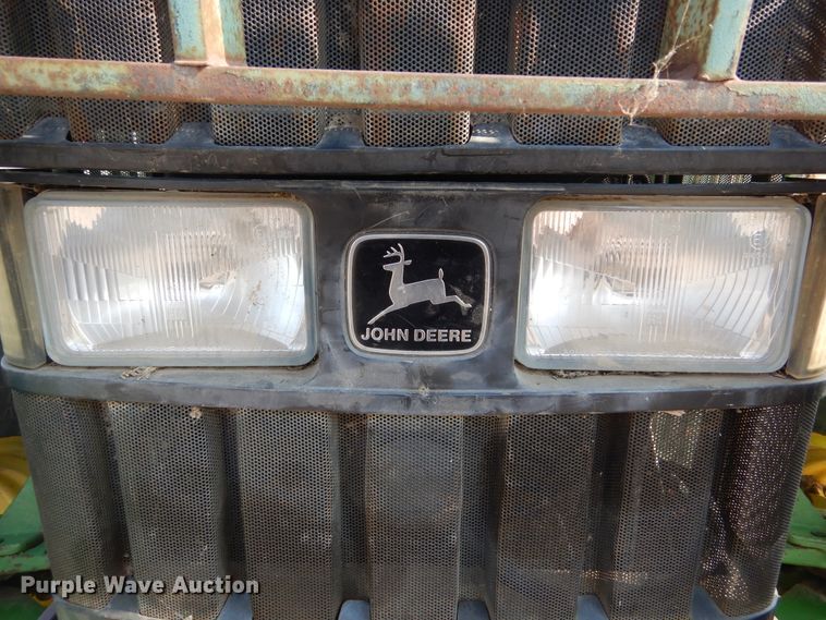 image for item KV9224 1994 John Deere 6400  MFWD tractor