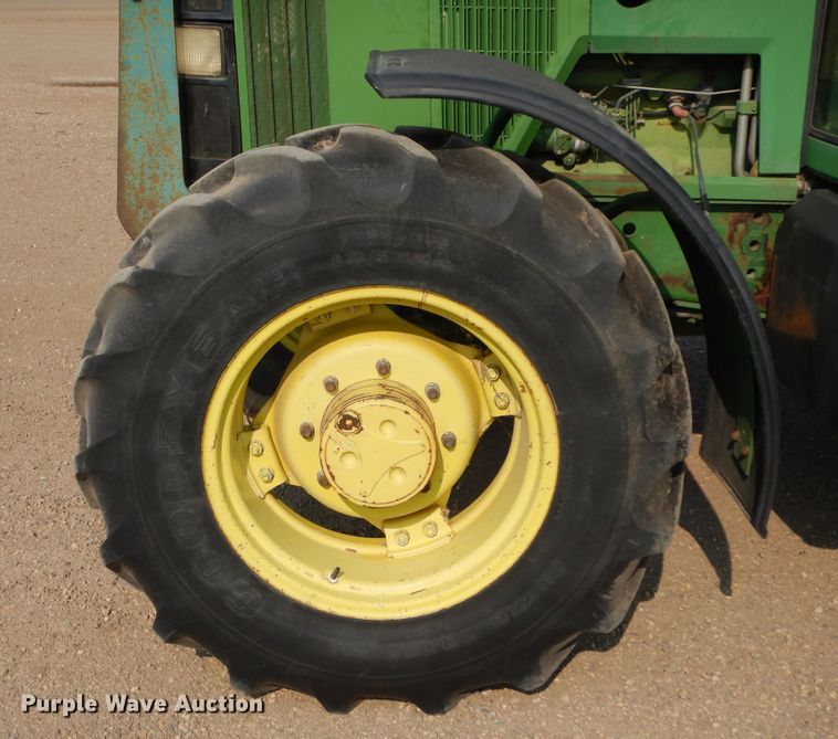 image for item KV9224 1994 John Deere 6400  MFWD tractor