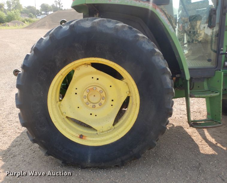 image for item KV9224 1994 John Deere 6400  MFWD tractor