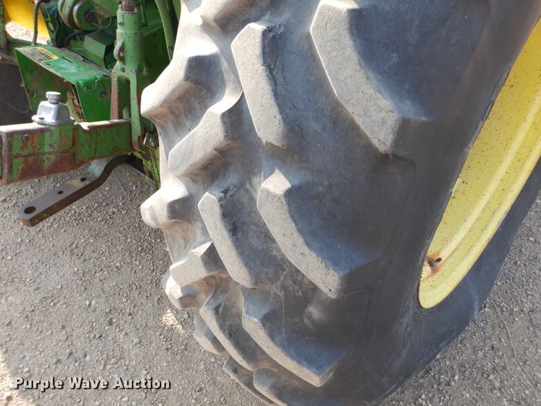 image for item KV9224 1994 John Deere 6400  MFWD tractor