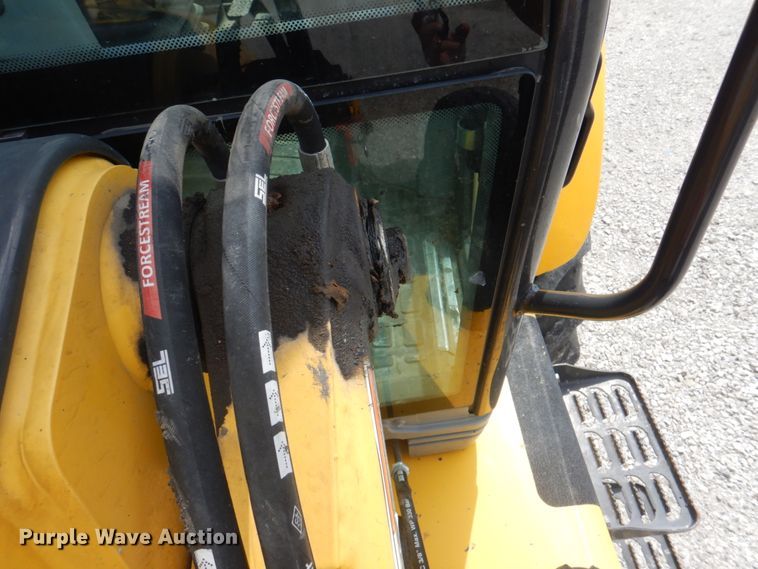 image for item KW9834 2013 New Holland B95C  backhoe