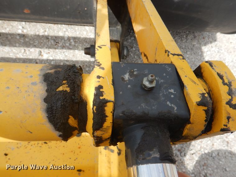 image for item KW9834 2013 New Holland B95C  backhoe