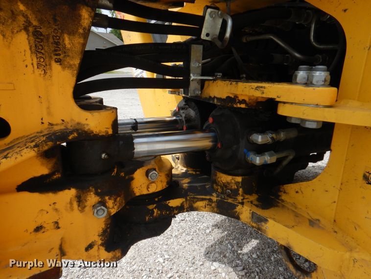 image for item KW9834 2013 New Holland B95C  backhoe