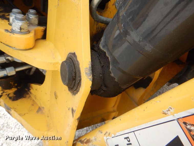 image for item KW9834 2013 New Holland B95C  backhoe