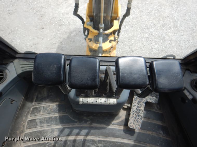 image for item KW9834 2013 New Holland B95C  backhoe