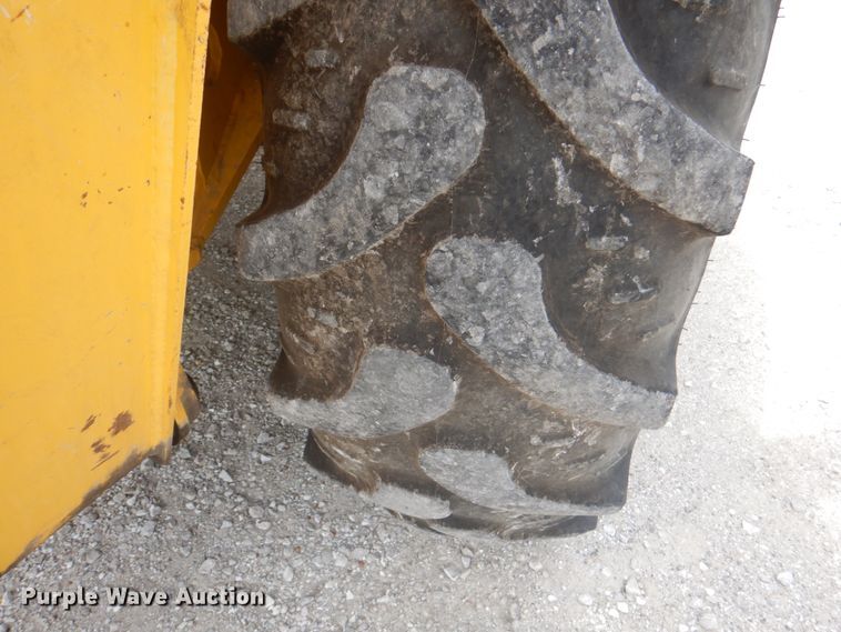 image for item KW9834 2013 New Holland B95C  backhoe