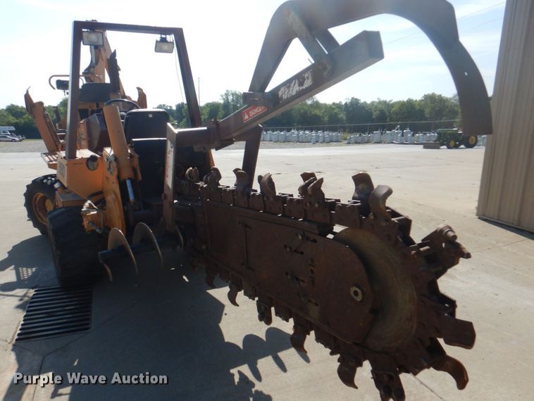 image for item KW9878 1992 Case 660  trencher