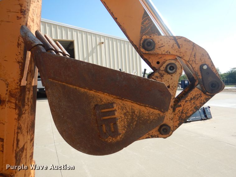 image for item KW9878 1992 Case 660  trencher