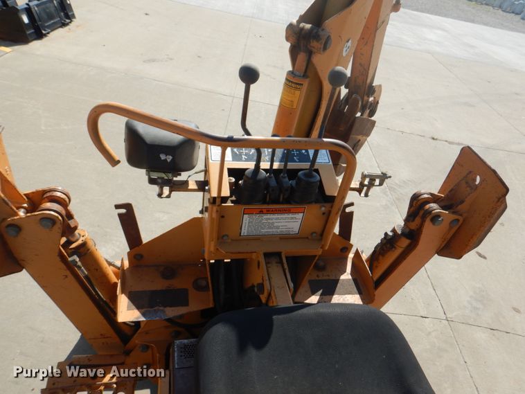 image for item KW9878 1992 Case 660  trencher