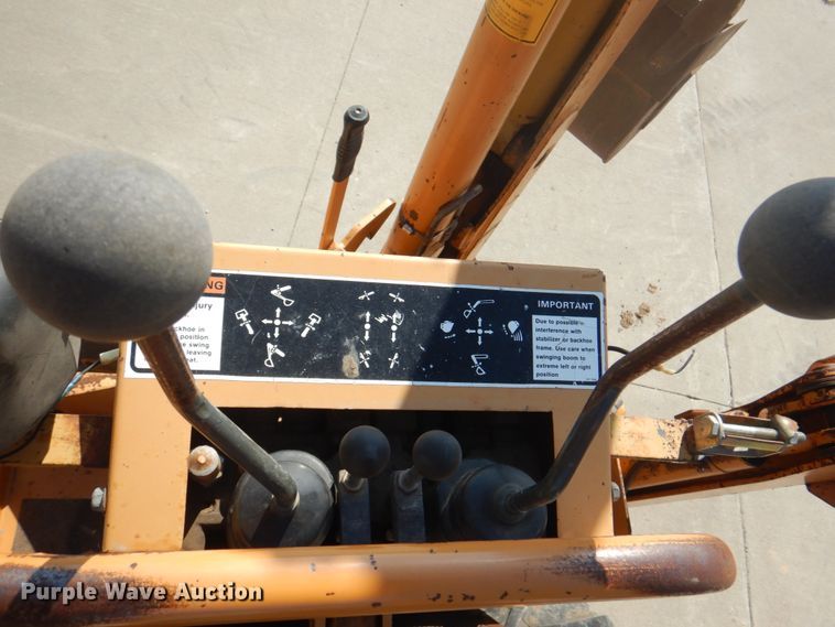 image for item KW9878 1992 Case 660  trencher