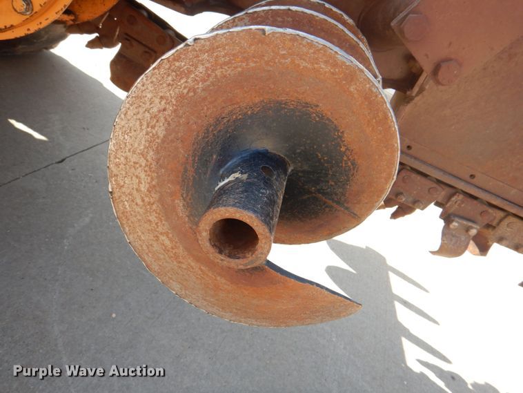 image for item KW9878 1992 Case 660  trencher