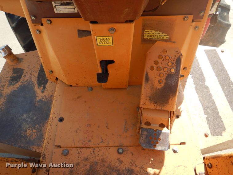 image for item KW9878 1992 Case 660  trencher