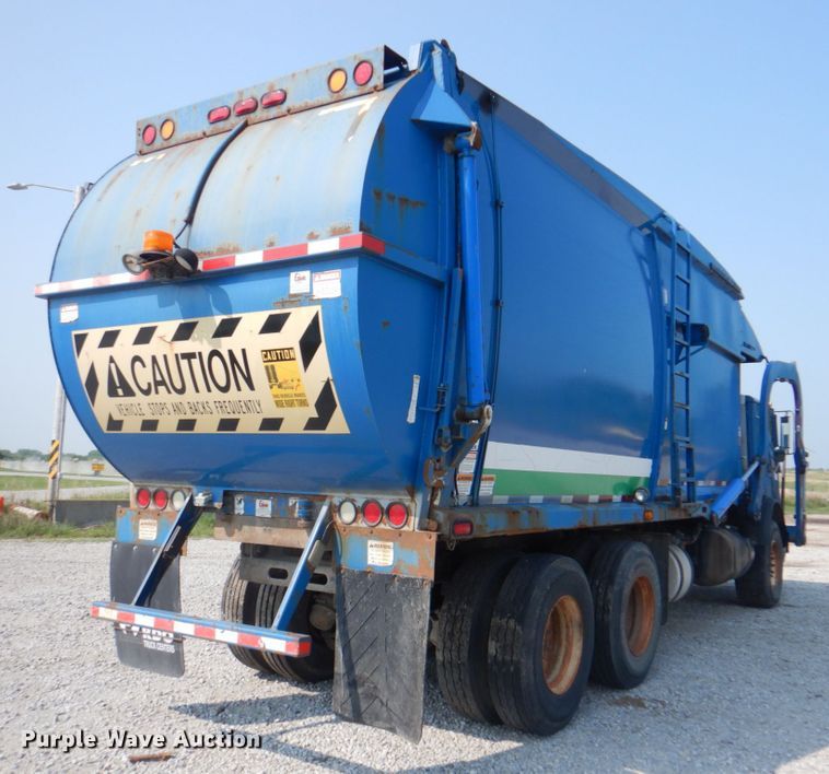 image for item KW9879 2009 Mack Mammoth  refuse truck