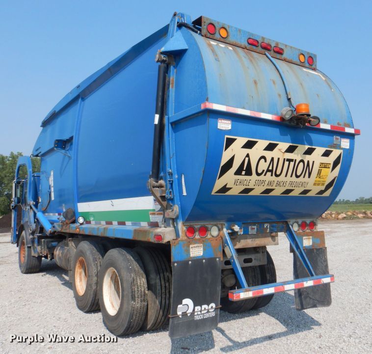 image for item KW9879 2009 Mack Mammoth  refuse truck