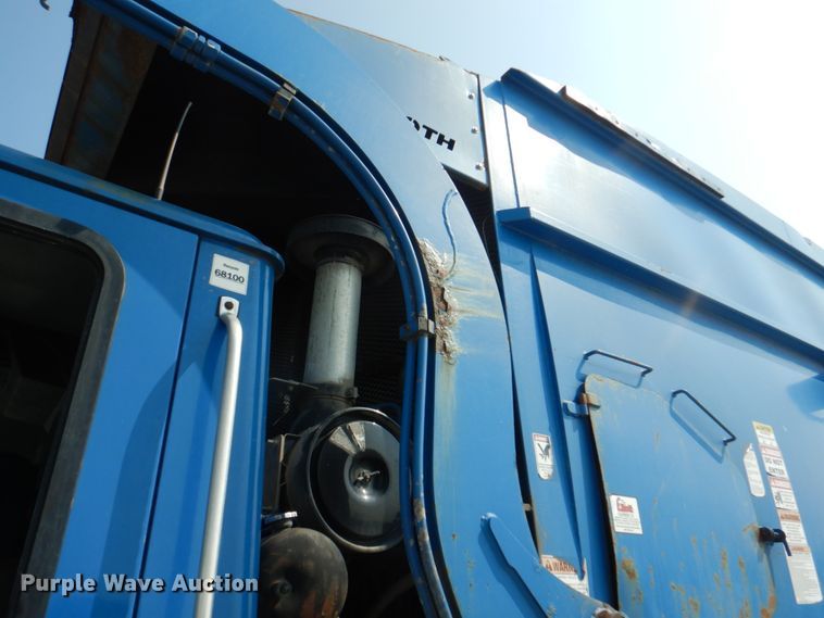 image for item KW9879 2009 Mack Mammoth  refuse truck