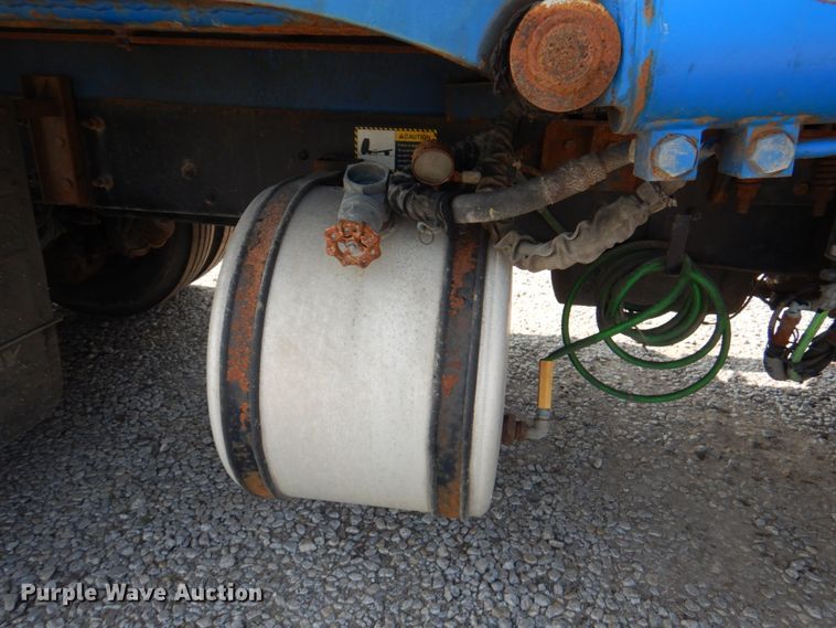 image for item KW9879 2009 Mack Mammoth  refuse truck