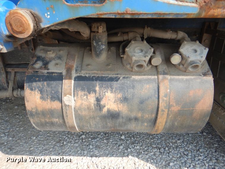 image for item KW9879 2009 Mack Mammoth  refuse truck