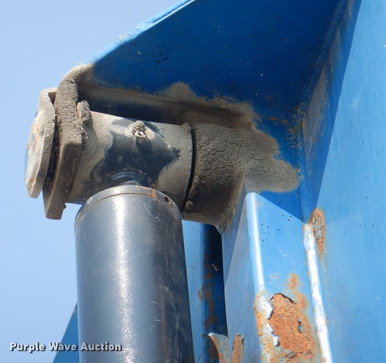 image for item KW9879 2009 Mack Mammoth  refuse truck