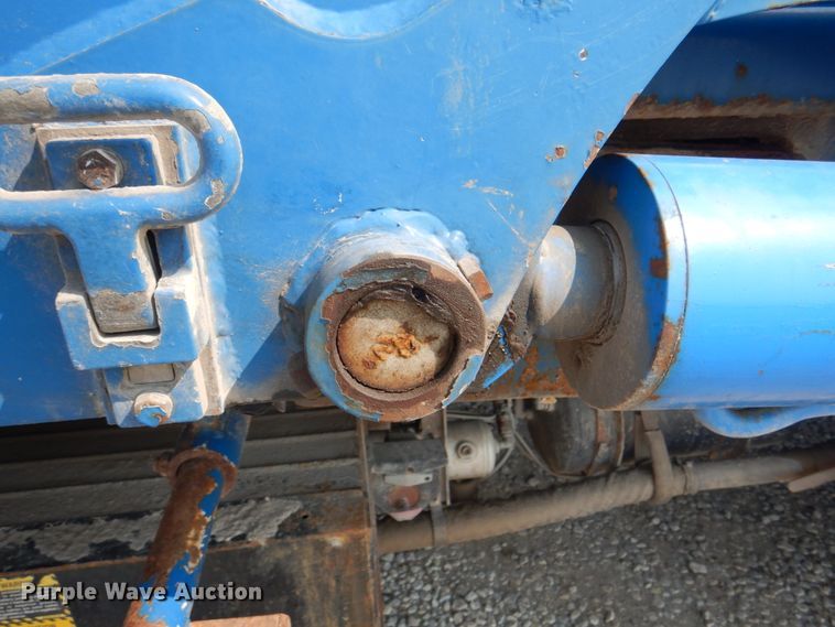 image for item KW9879 2009 Mack Mammoth  refuse truck