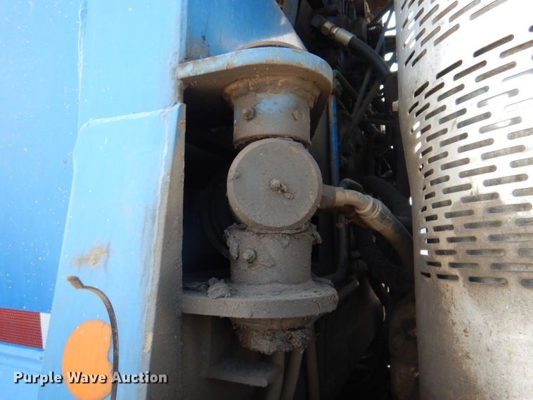 image for item KW9879 2009 Mack Mammoth  refuse truck