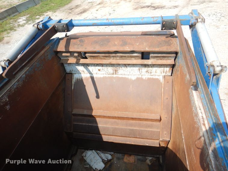 image for item KW9879 2009 Mack Mammoth  refuse truck