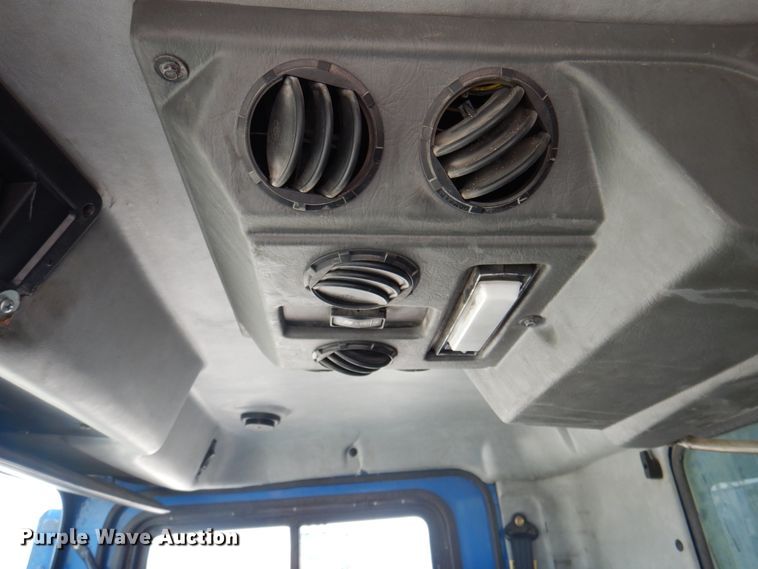 image for item KW9879 2009 Mack Mammoth  refuse truck