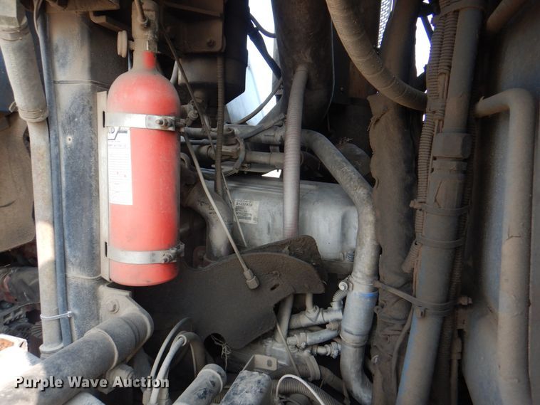 image for item KW9879 2009 Mack Mammoth  refuse truck