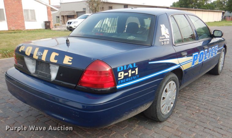 image for item KW9880 2008 Ford Crown Victoria Police Interceptor