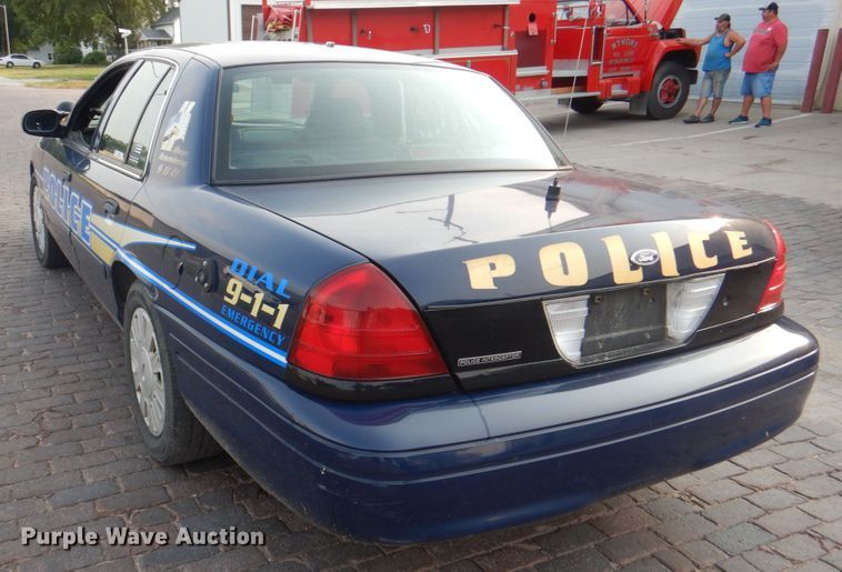 image for item KW9880 2008 Ford Crown Victoria Police Interceptor