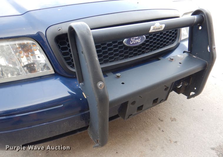 image for item KW9880 2008 Ford Crown Victoria Police Interceptor
