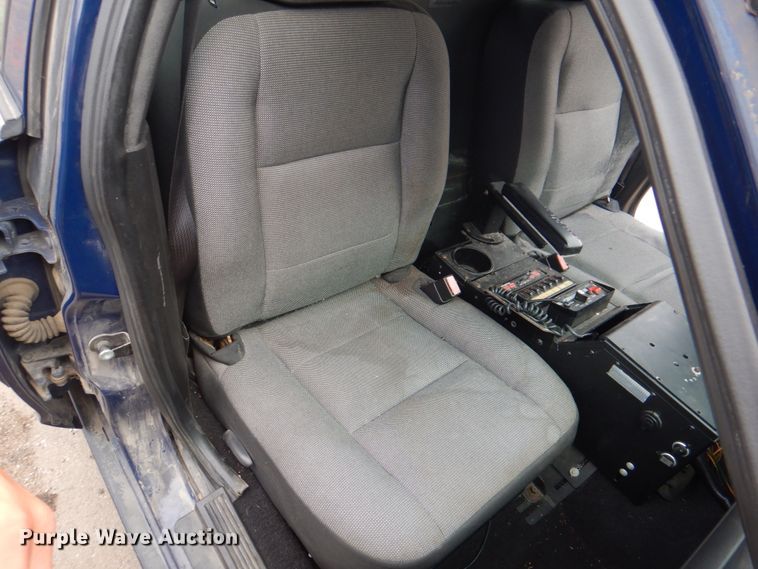 image for item KW9880 2008 Ford Crown Victoria Police Interceptor