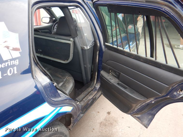 image for item KW9880 2008 Ford Crown Victoria Police Interceptor