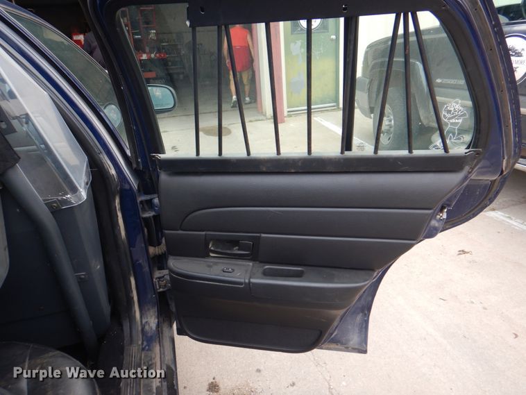 image for item KW9880 2008 Ford Crown Victoria Police Interceptor