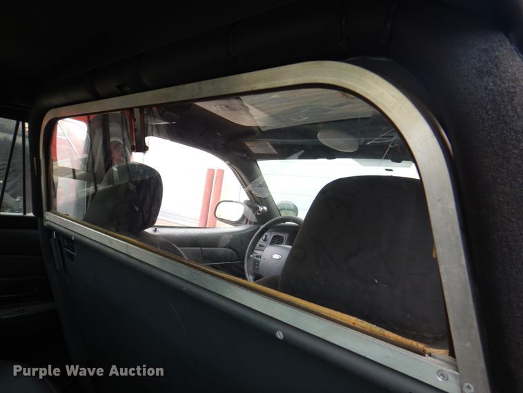 image for item KW9880 2008 Ford Crown Victoria Police Interceptor