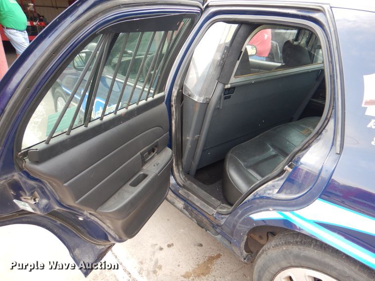 image for item KW9880 2008 Ford Crown Victoria Police Interceptor