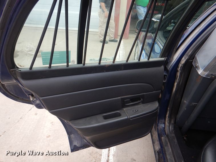 image for item KW9880 2008 Ford Crown Victoria Police Interceptor