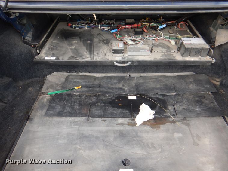 image for item KW9880 2008 Ford Crown Victoria Police Interceptor