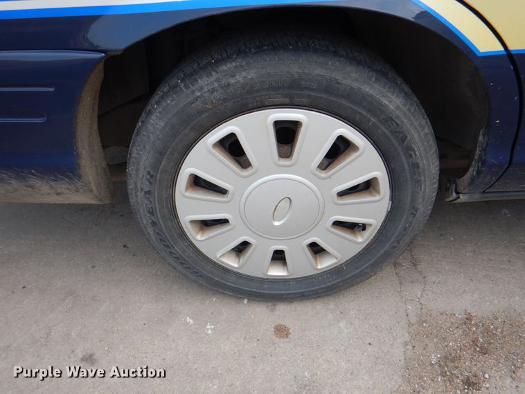 image for item KW9880 2008 Ford Crown Victoria Police Interceptor