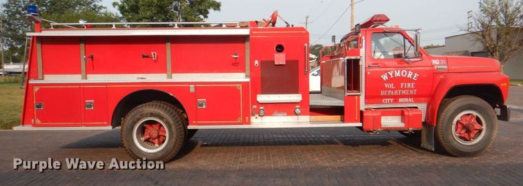image for item KW9881 1983 Ford F800  pumper fire truck