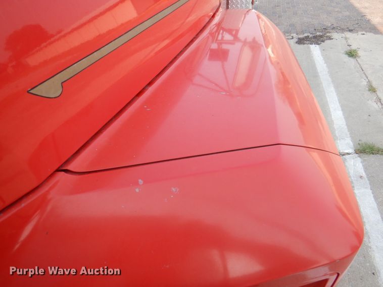 image for item KW9881 1983 Ford F800  pumper fire truck