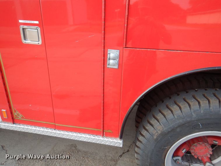 image for item KW9881 1983 Ford F800  pumper fire truck