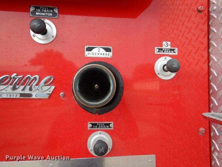 image for item KW9881 1983 Ford F800  pumper fire truck