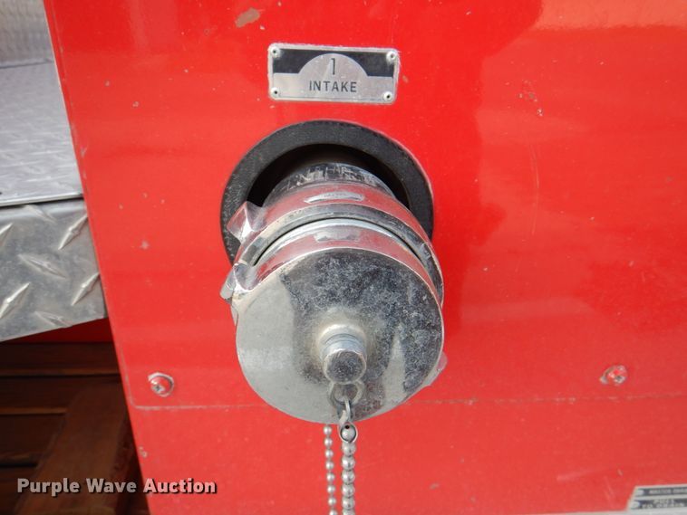 image for item KW9881 1983 Ford F800  pumper fire truck