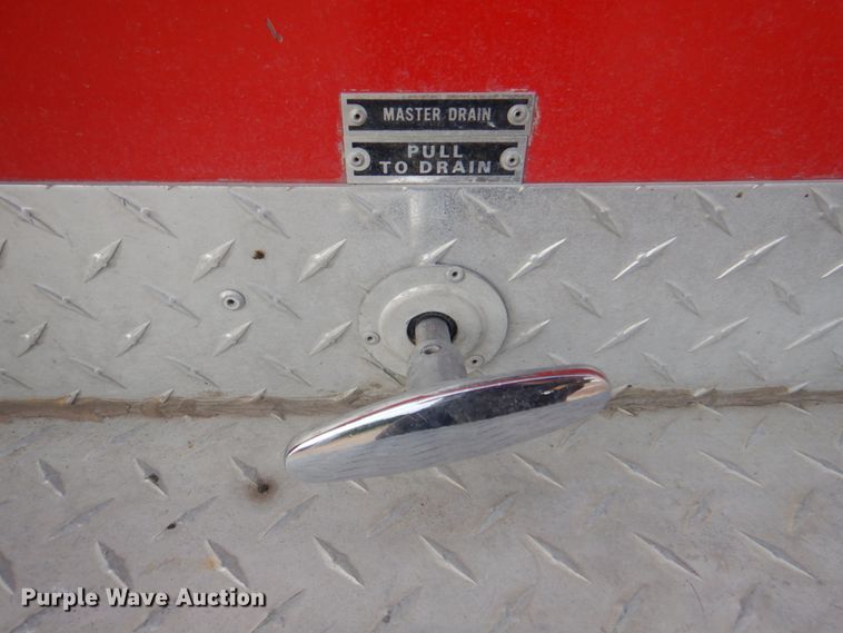 image for item KW9881 1983 Ford F800  pumper fire truck