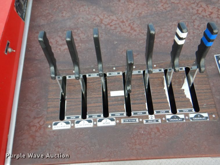 image for item KW9881 1983 Ford F800  pumper fire truck