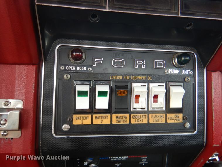 image for item KW9881 1983 Ford F800  pumper fire truck