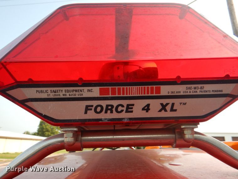 image for item KW9881 1983 Ford F800  pumper fire truck